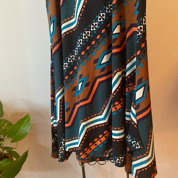 Bright Patterned Dress - Picture 3 of 4